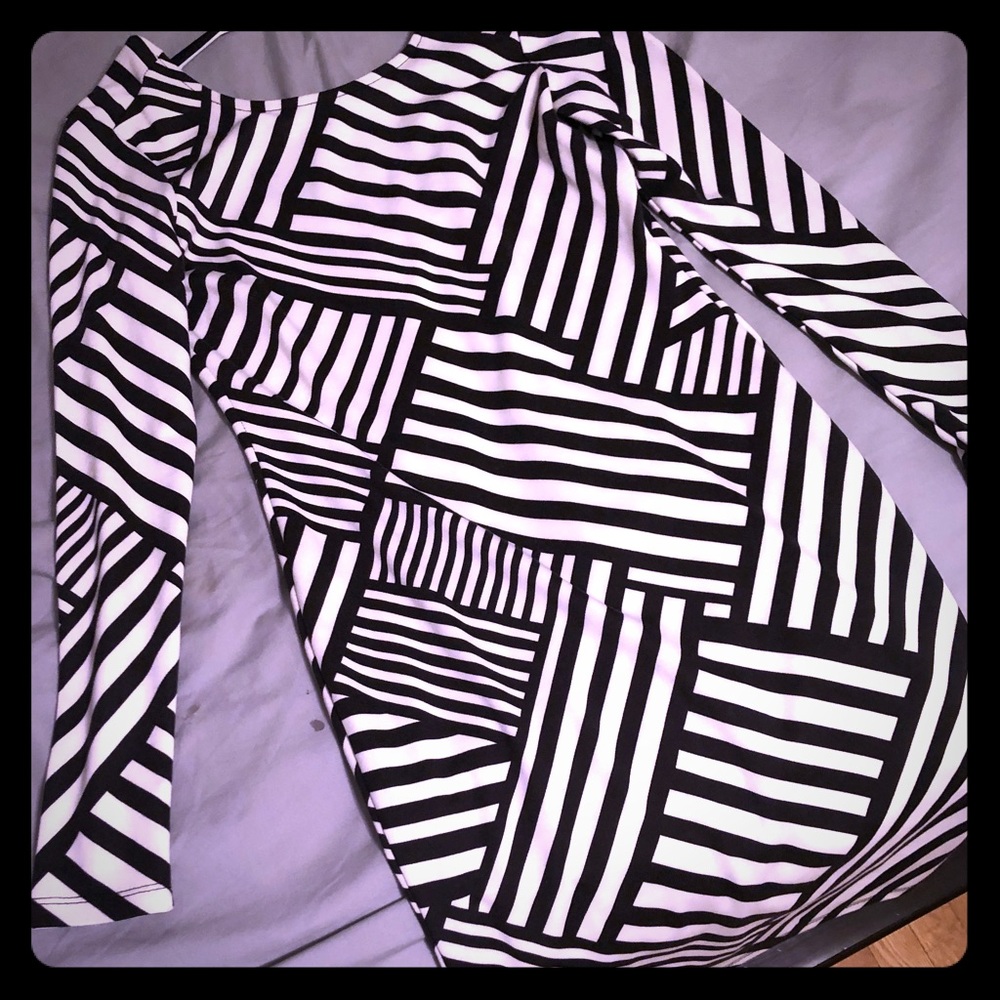 Black and White Stripped Long sleeve dress